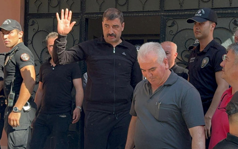 SON DAKİKA...CHP'li Belediye Başkanı Hikmet Dönmez tutuklandı - Resim : 1