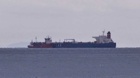 İran, Yunanistan’a ait 2 petrol tankerine el koydu