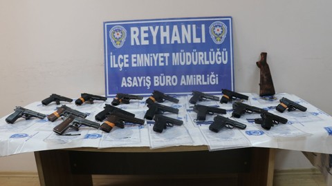 Hatay'da 18 ruhsatsız tabanca ele geçirildi