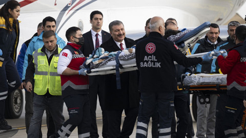 Yaralı Gazzeli çocuklar Türkiye'ye getirildi