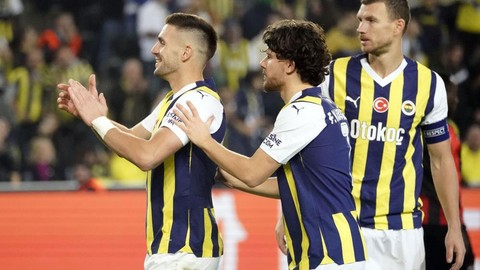 Fenerbahçe, 4 gol farkla Konferans Ligi’nde son 16'da