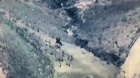 Polisten atla kaçmaya çalışan firari hükümlü İHA ile yakalandı