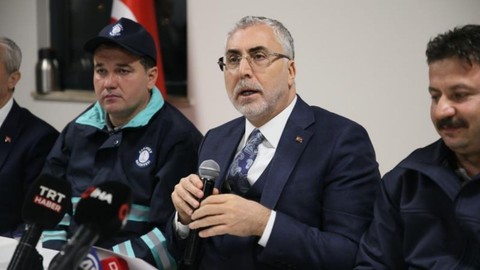 Bakan Işıkhan Gaziantep'te: "Şehirlerimiz eskisinden daha iyi bir şekilde ayağa kaldırılıyor"