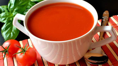 Köz tadını sevenler bu tada bayılacak! Domates çorbasını bir de böyle deneyin, pişman olmayacaksınız