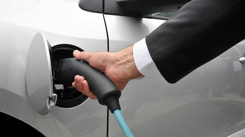 Vergi avantajı oto talebini elektrikliye kaydırdı