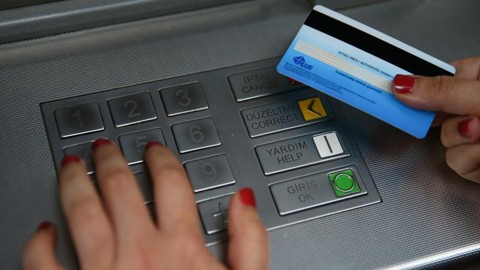 Bankalar peş peşe harekete geçti! Kurban Bayramı öncesi ATM kararı