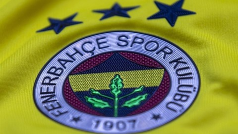 Adı Benfica ile anılıyordu * Fenerbahçe milli futbolcuya imzayı attırdı.