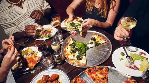 Türkiye’den sadece bir restoran listeye girdi! İşte 2025’te Avrupa’nın en iyi pizzacıları