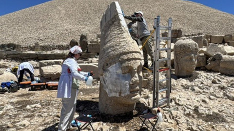 Nemrut’un dev heykellerine restorasyon kalkanı! Estetik dolgu ile korunacak