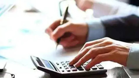 Hizmet üretiminde artış ulaştırma ile hız kaybetti