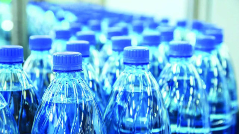 Ünlü su markasında mikroplastik paniği! Rekor seviyede tespit edildi yetkililer harekete geçti