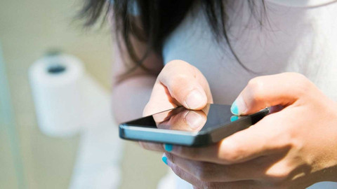 Telefonla tuvalate girenler yandı! ABD'li uzmanlardan şoke eden çalışma; Risk, yüzde 50 artıyor
