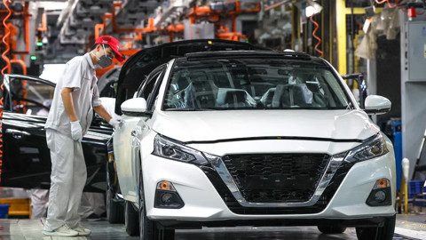 Mercedes ile ortaklaşa açılmıştı! Otomobil devi bir fabrikayı daha kapatıyor, üretim de sona eriyor