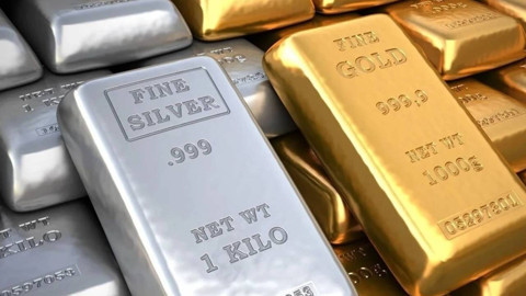 Gümüş rekor seviyeyi gördü, altın değer kazanmaya devam etti