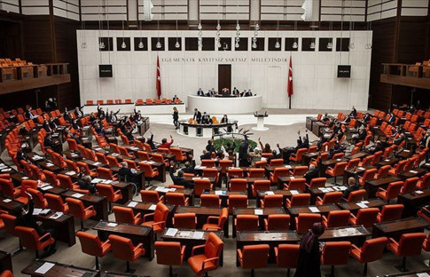 Azerbaycan tezkeresi TBMM'de