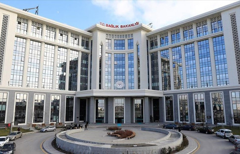 Sağlık Bakanlığı'ndan tüm illere COVID-19 tedavisinde doğru ilaç kullanımı broşürü