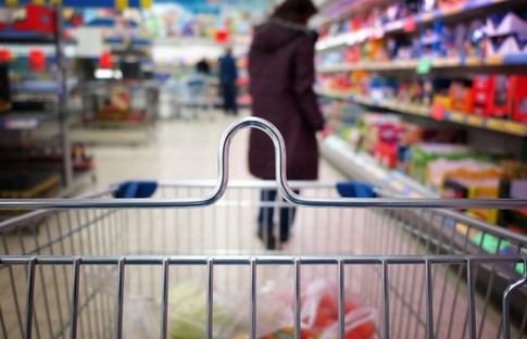 Stok artıran marketler sabit fiyat yarışında