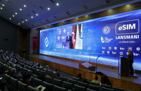 Bakan Karaismailoğlu "eSIM"i tanıttı