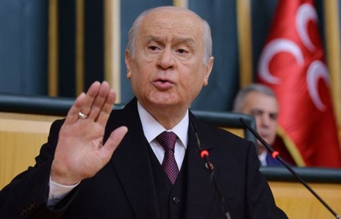 Ekmek askıya çıktı, kriz tartışması alevlendi