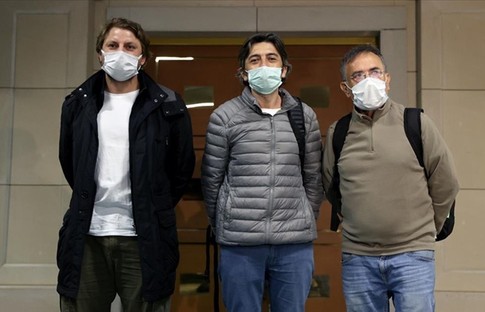 Baskından kurtulan 3 Türk denizci Türkiye'ye getirildi