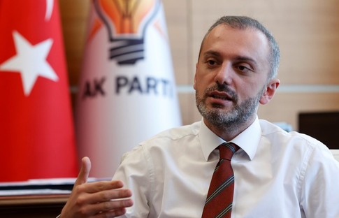 'AK Parti'de 715 ilçe ve 52 il yönetimi yenilendi'