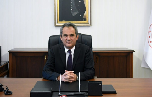 Özer: İş dünyası ‘ara eleman’ için ücretleri gözden geçirmeli