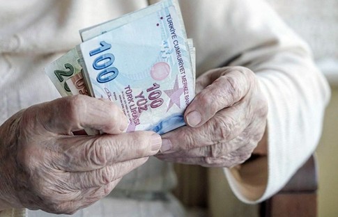 Emeklilere bayram ikramiyesinin tarihi belli oldu