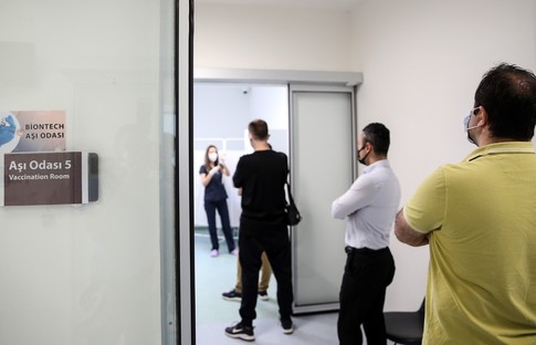 Yeşil pasaportlu ihracatçılara aşı önceliği