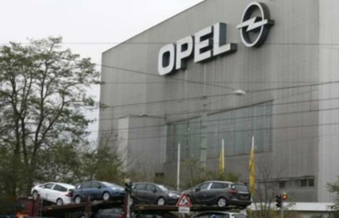 Opel, ilk Vivaro-e HYDROGEN’i üretim bandından indirdi