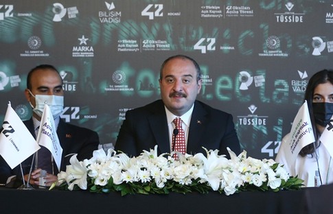 Bakan Varank: Yazılımda dışa bağımlılığı azaltacağız