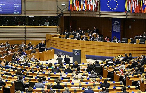 Avrupa Parlamentosu Ermenistan'a vizesiz seyahati gündeme aldı
