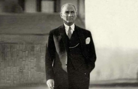 DÜNYA yazarlarının kaleminden Lider Atatürk