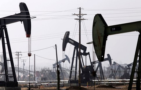Brent petrolün varil fiyatı 70 doların altına düştü