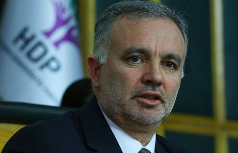 Ayhan Bilgen HDP'den istifa etti