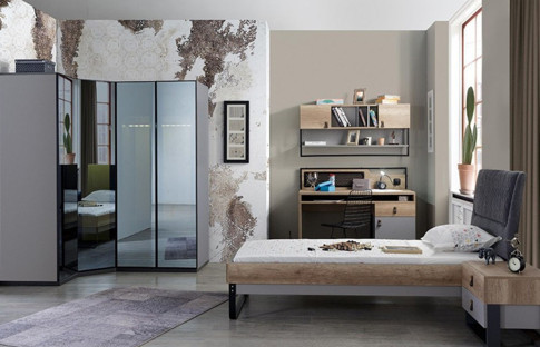 Gençlerin zeka türüne göre ürettiği mobilyaları fuarda sergiliyor