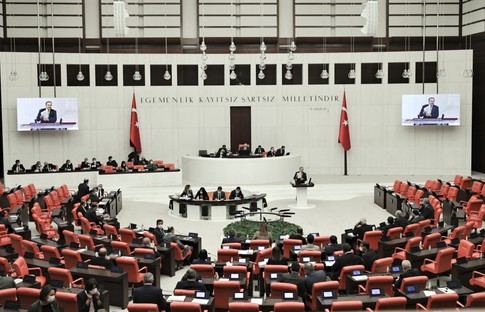 Vergi ve ekonomi paketinin 4 maddesi kabul edildi