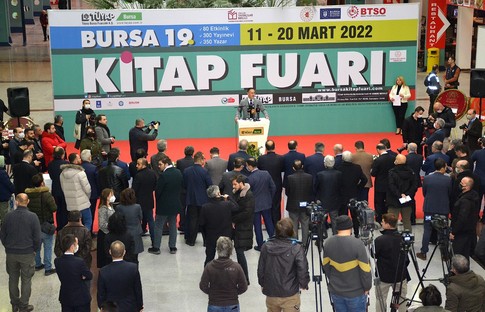 “Pandemide kitapların ve edebiyatın iyileştirici gücü keşfedildi”
