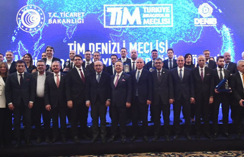 'İhracatta önümüz açık, yatırımdan korkmayın'