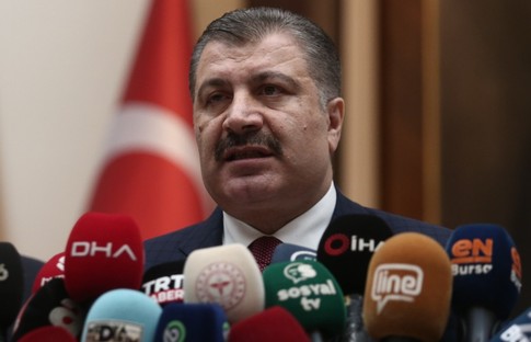Koca: Kısıtlamalar yerine kişisel tedbirlerin olduğu döneme giriyoruz