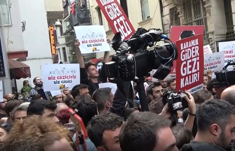 Beyoğlu'daki gösterilerde 51 gözaltı