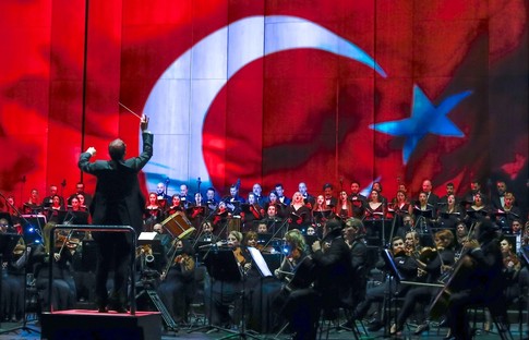Opera ve dijital sanat aynı sahneyi paylaştı