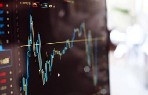 Borsa yatırımcı sayısında 4 ay sonra ilk