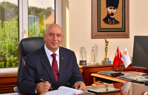 Özen Altıparmak: Bal, en kolay taklit, en zor tahlil edilen tek gıda maddesi