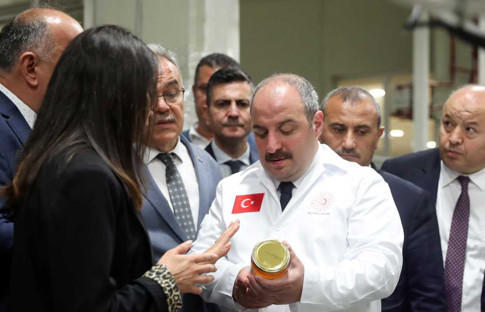 Bakan Varank'tan bal üreticilerine çağrı