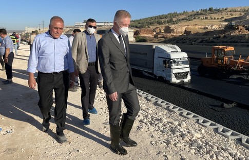 TAG Otoyolu atık su birikintisinden kapandı