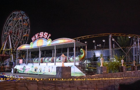 Lunaparkta tren raydan çıktı: 1 ölü, 3 yaralı