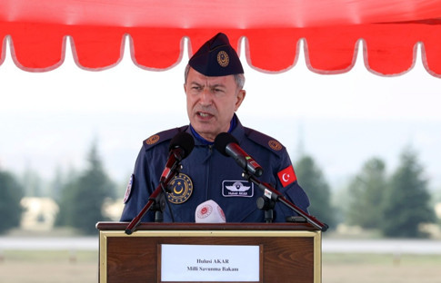 Bakan Akar'dan Yunanistan'a: Uzattığımız barış elini tutun