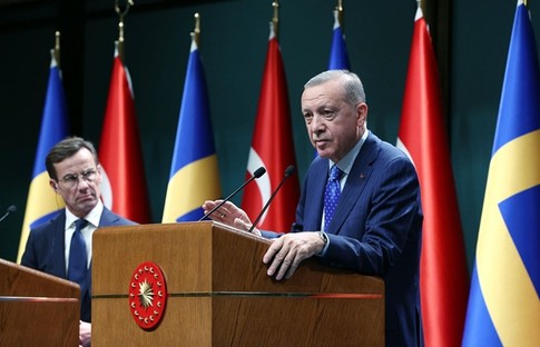 Erdoğan: Güvenlik kaygılarımızın giderilmesine destek olan bir İsveç görmek istiyoruz