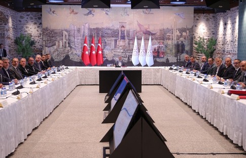 Bakan Nebati, inşaat sektörü temsilcileriyle bir araya geldi