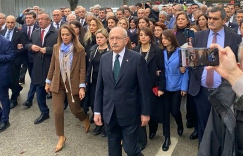 Kılıçdaroğlu: Buraya kızımızın sesi olmaya geldik